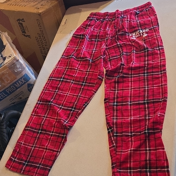Chicago Bulls Red Plaid Pajama Pants Men's - Picture 1 of 8